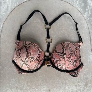 BRAND NEW Victoria’s Secret very sexy push-up 30C